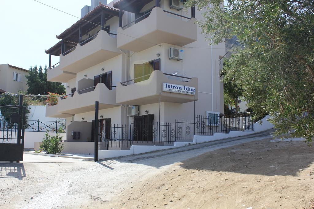 Istron Blue Apartment Luaran gambar